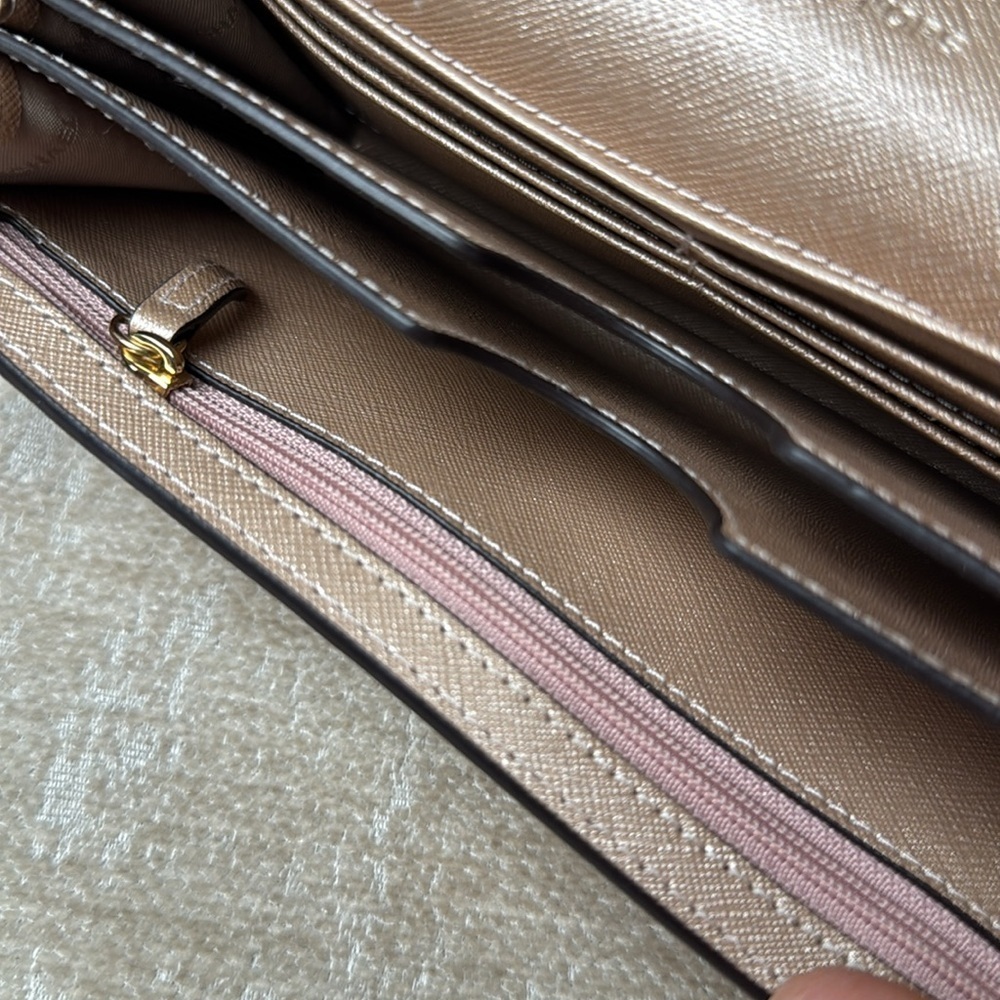 Mini Michael Kors wallet on chain - Picture 6 of 9